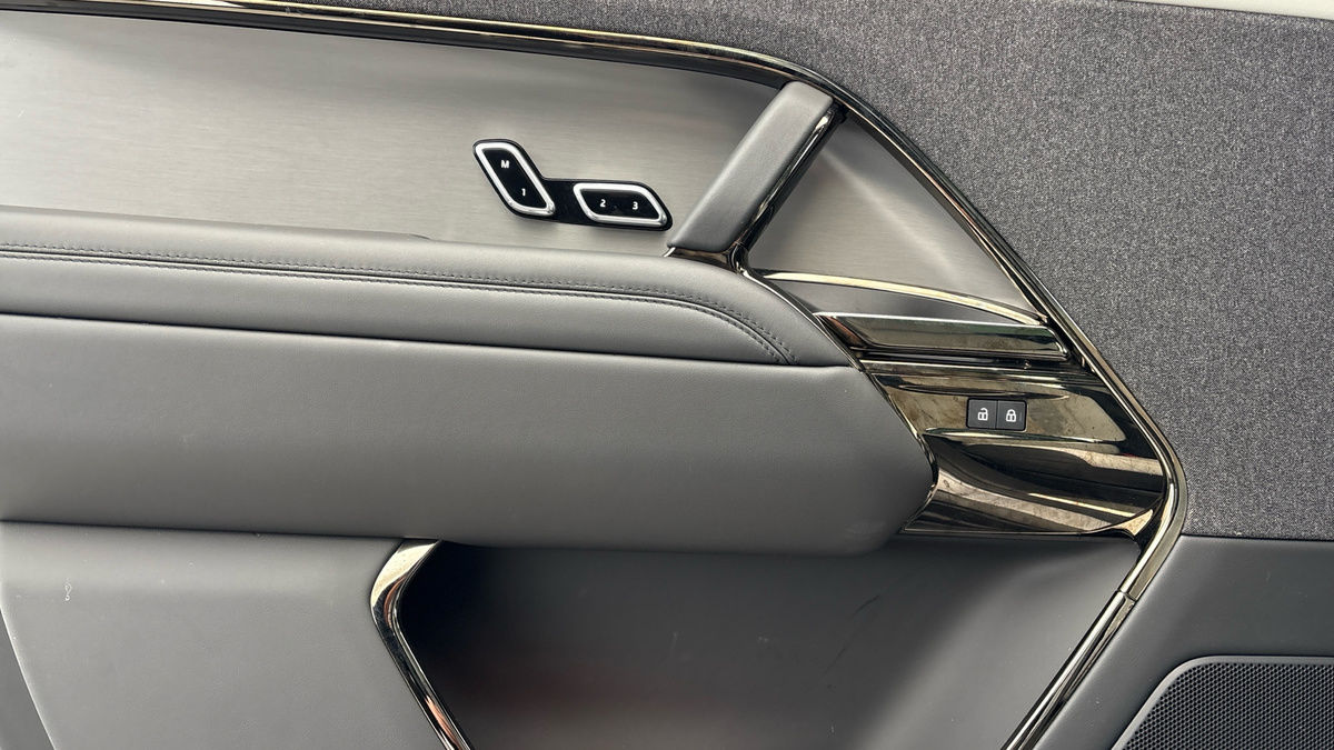 Land Rover Range Rover Sport Urban Image 19