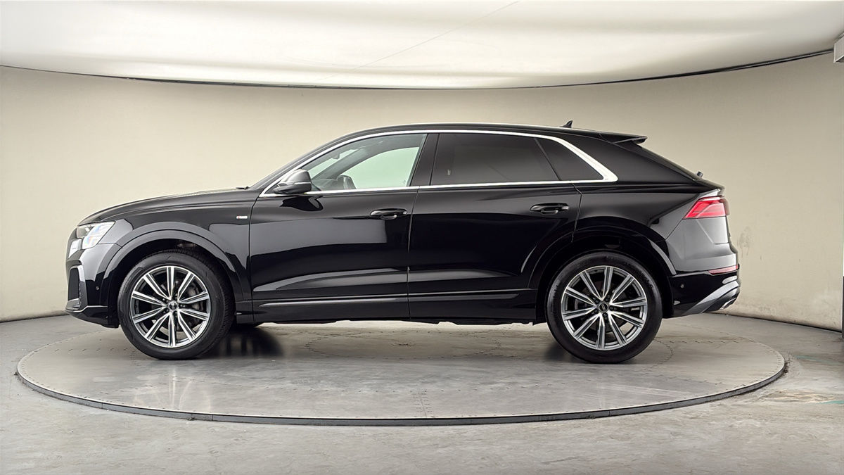 More views of Audi Q8