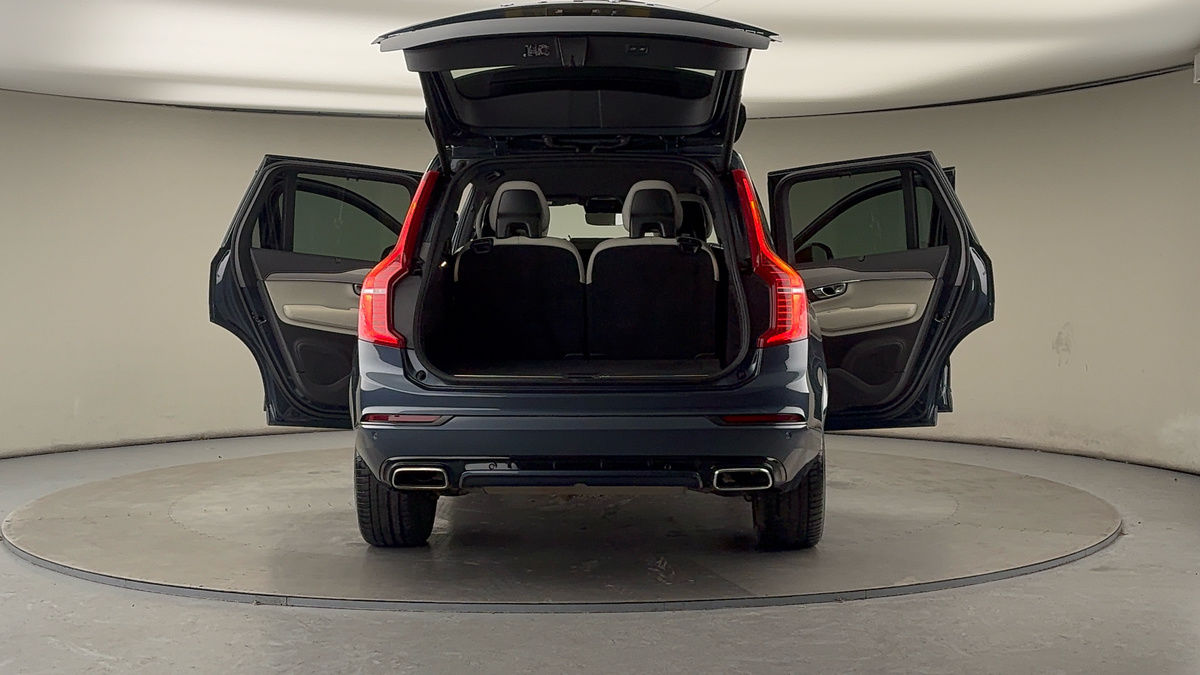 More views of Volvo XC90