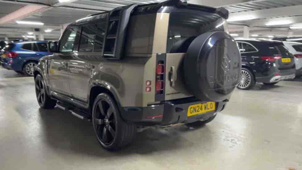 More views of Land Rover Defender 110