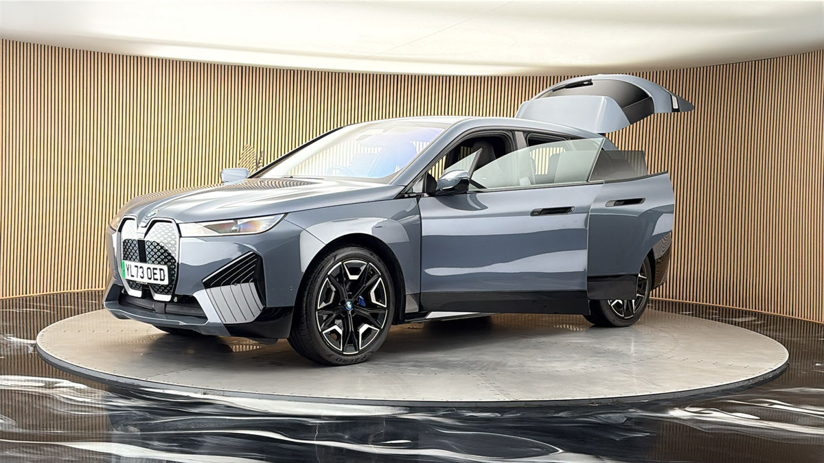 BMW iX Image 22