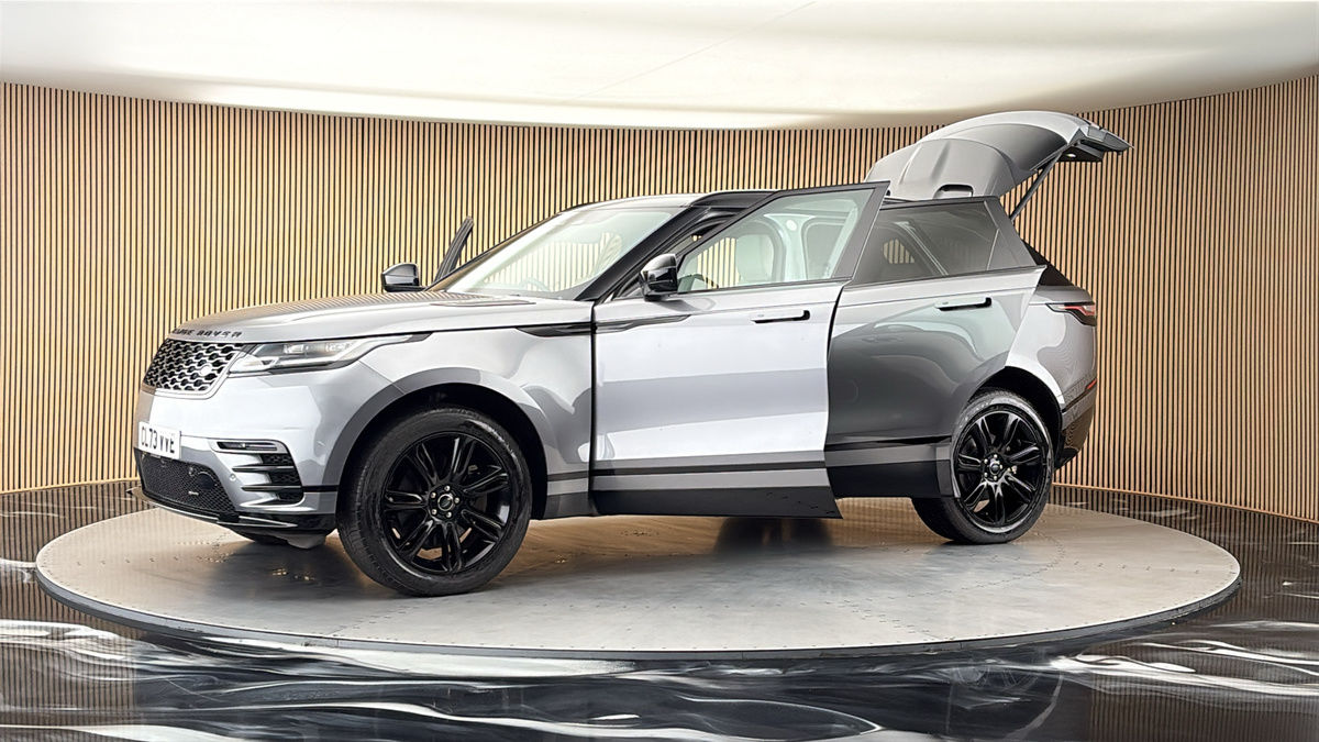 More views of Land Rover Range Rover Velar