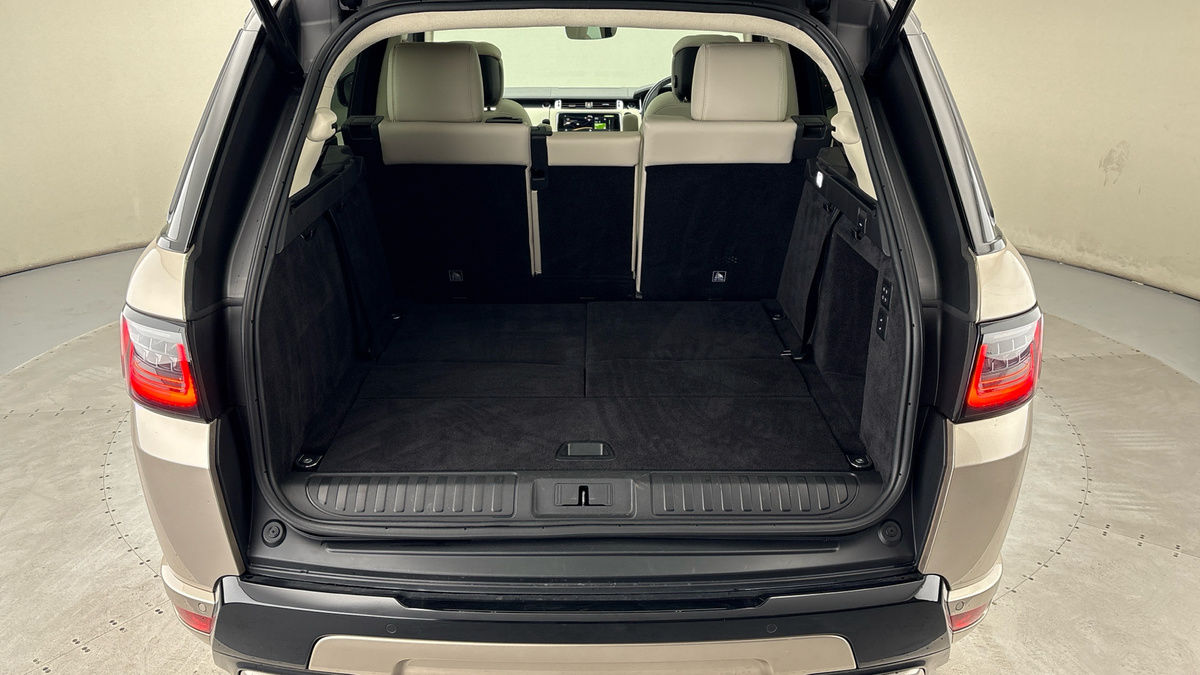 Land Rover Range Rover Sport Image 11