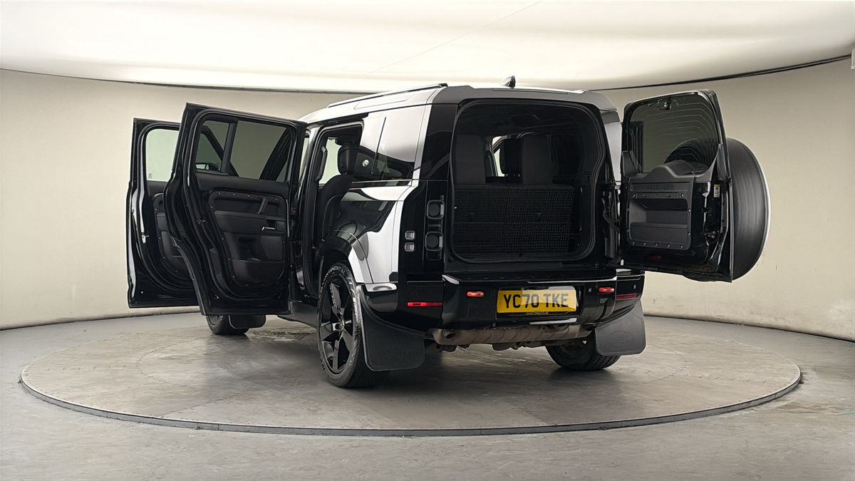 More views of Land Rover Defender 110