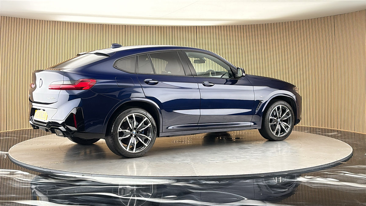 More views of BMW X4