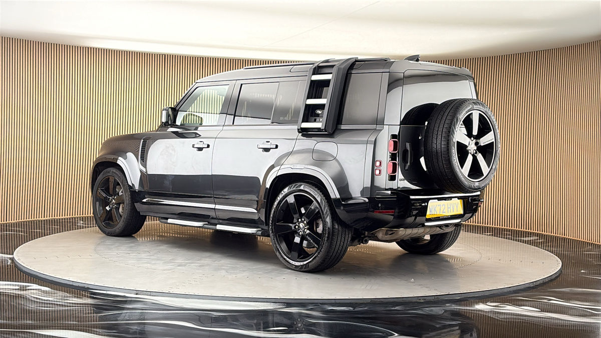 More views of Land Rover Defender 110