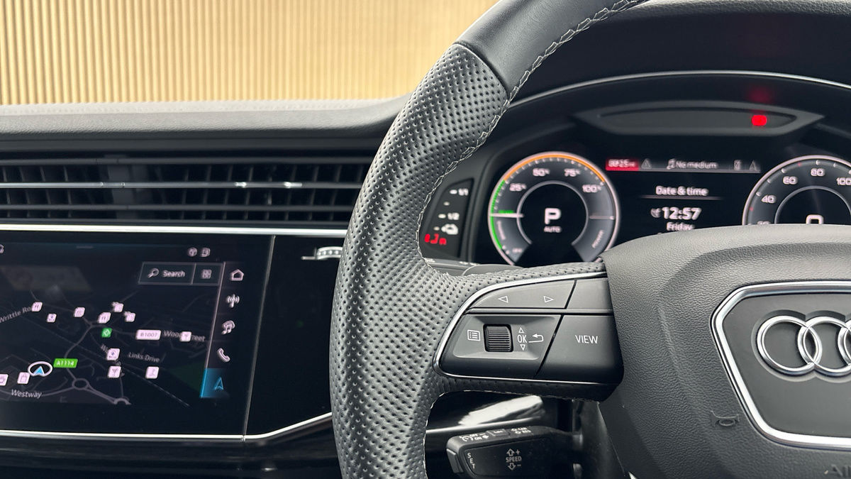 Audi Q7 Image 13