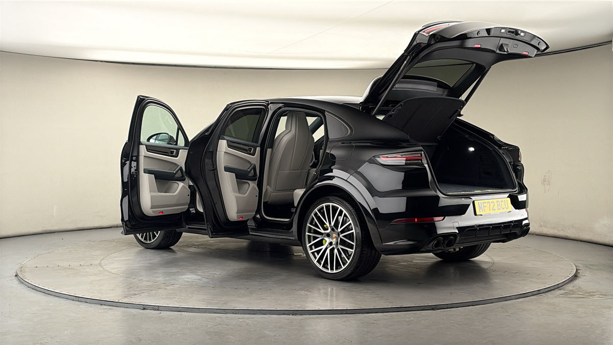 More views of Porsche Cayenne