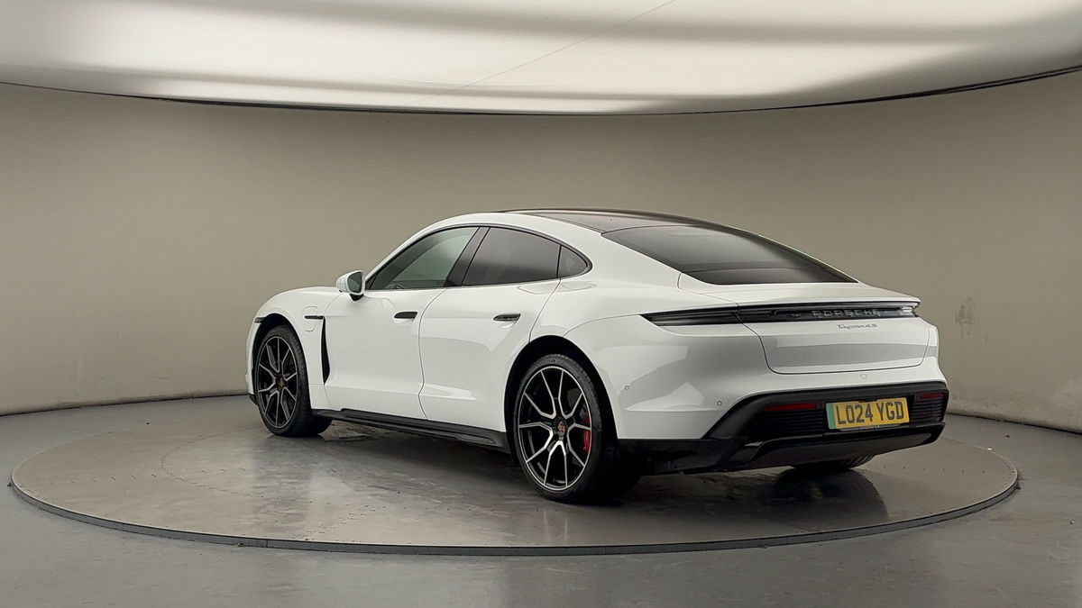 Porsche Taycan Image 3