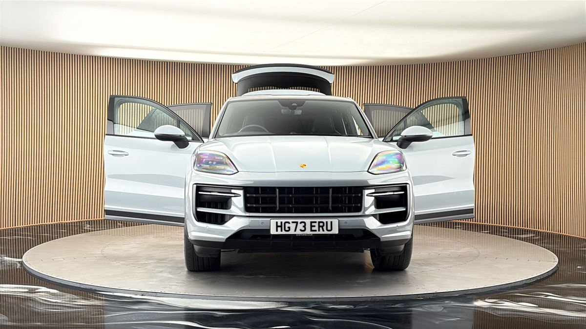 More views of Porsche Cayenne