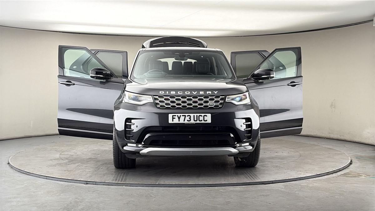 More views of Land Rover Discovery