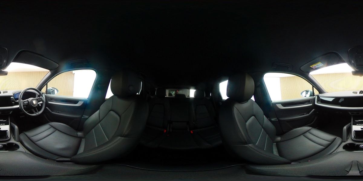 More views of Porsche Cayenne