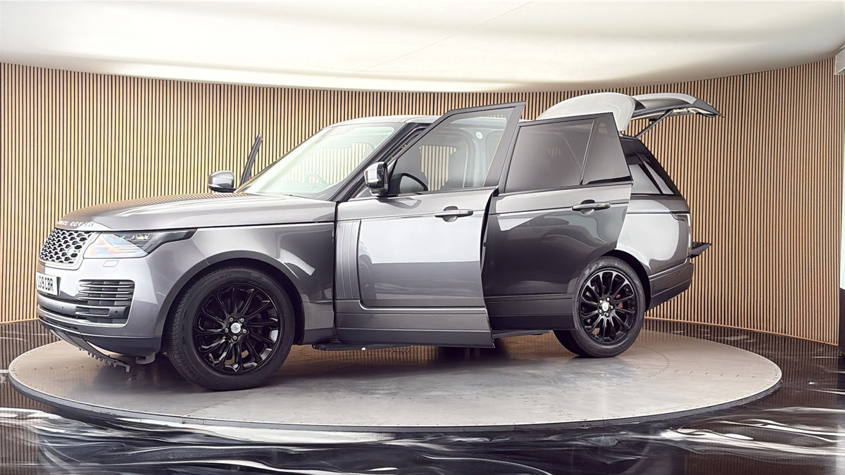 More views of Land Rover Range Rover