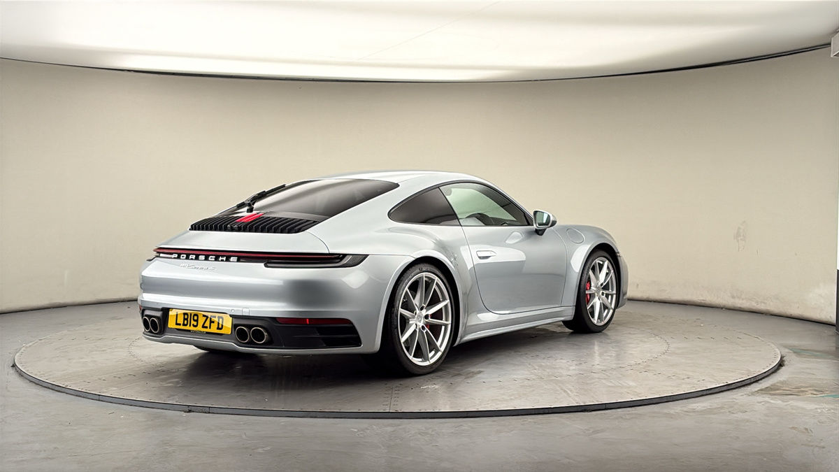More views of Porsche 911