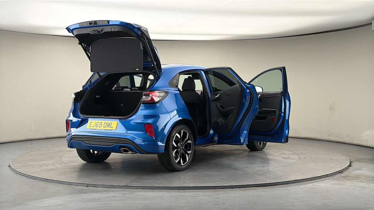 More views of Ford Puma