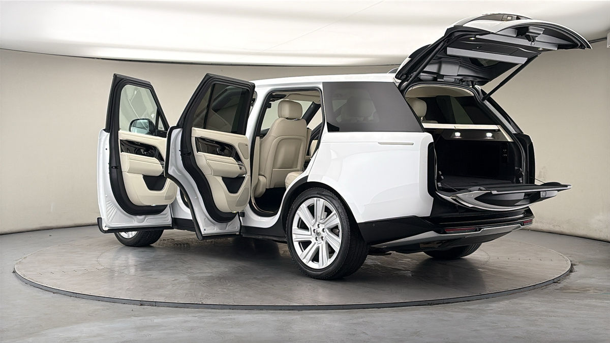 More views of Land Rover Range Rover