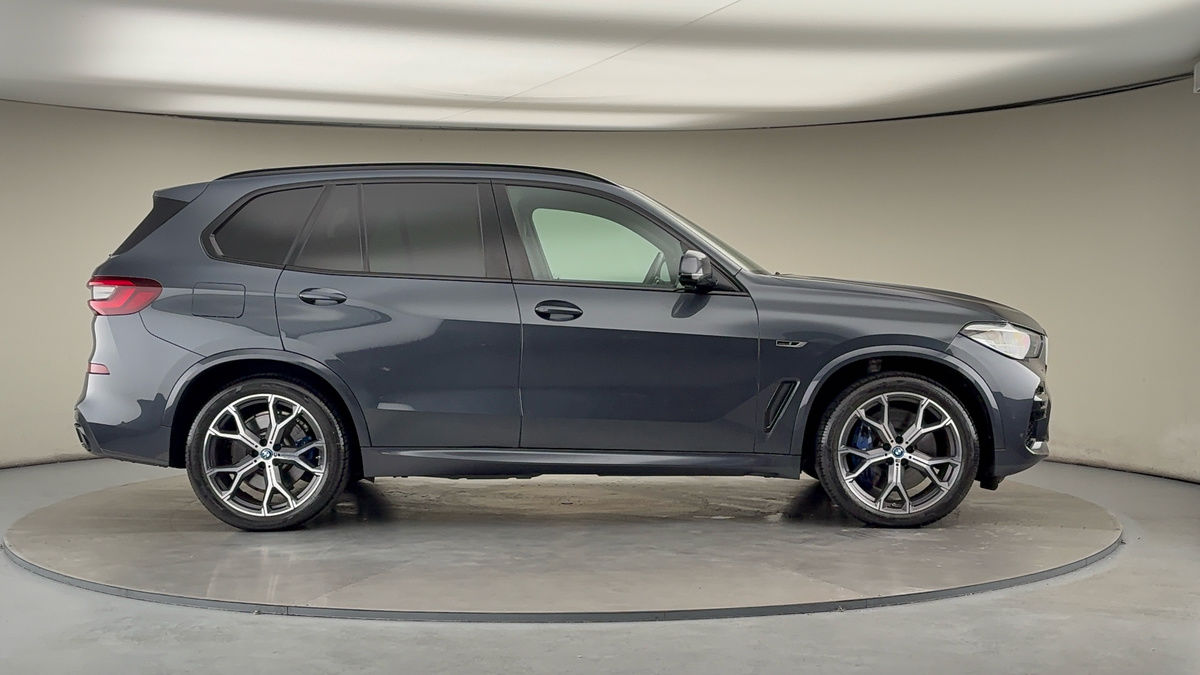 BMW X5 Image 16