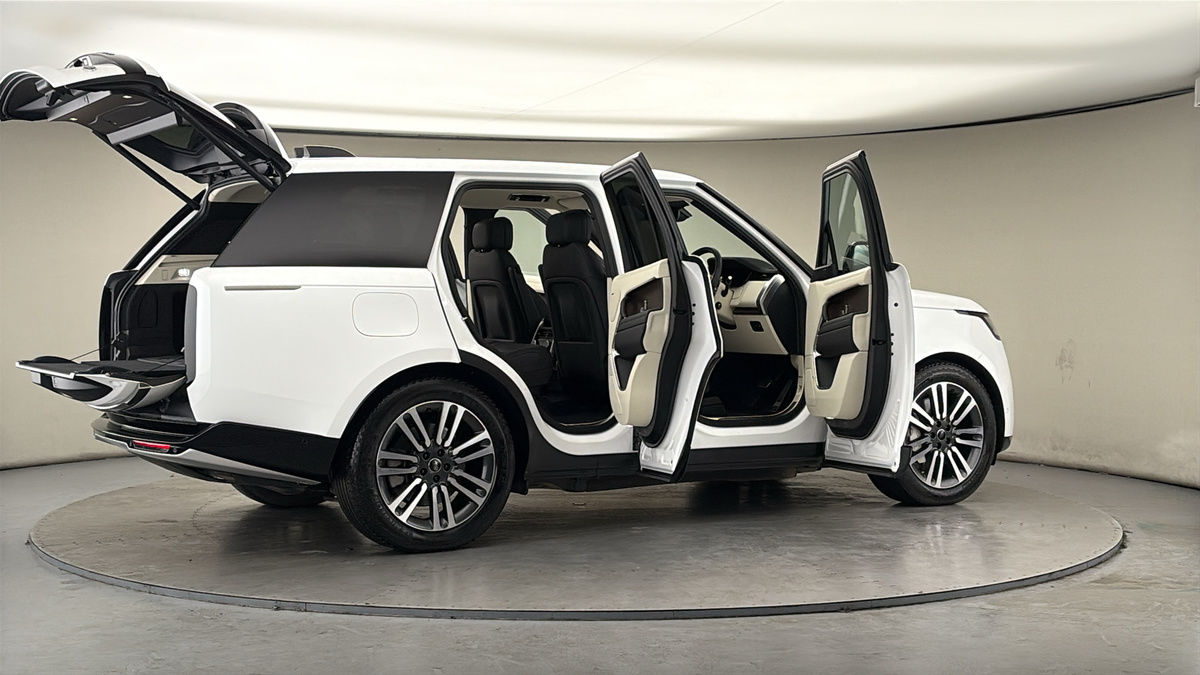 More views of Land Rover Range Rover