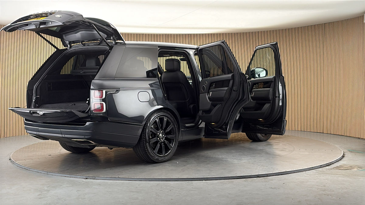 More views of Land Rover Range Rover