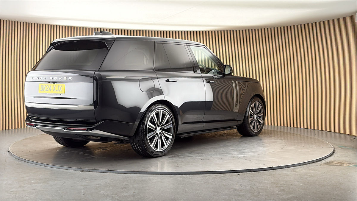 More views of Land Rover Range Rover