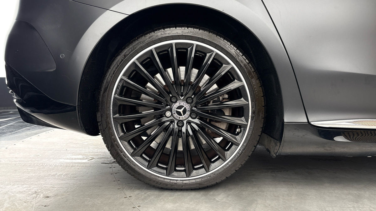 Mercedes-Benz EQE Image 10