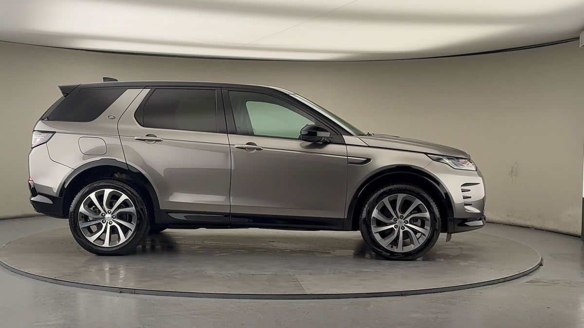 Land Rover Discovery Sport Image 16