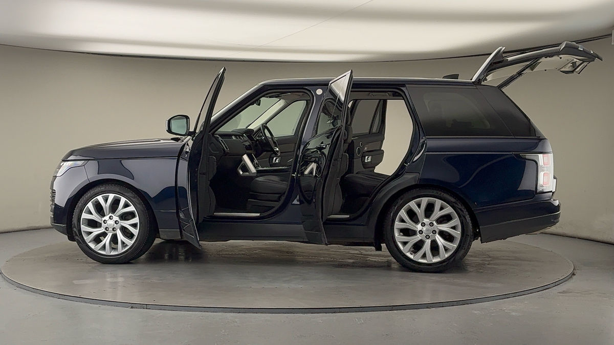 More views of Land Rover Range Rover