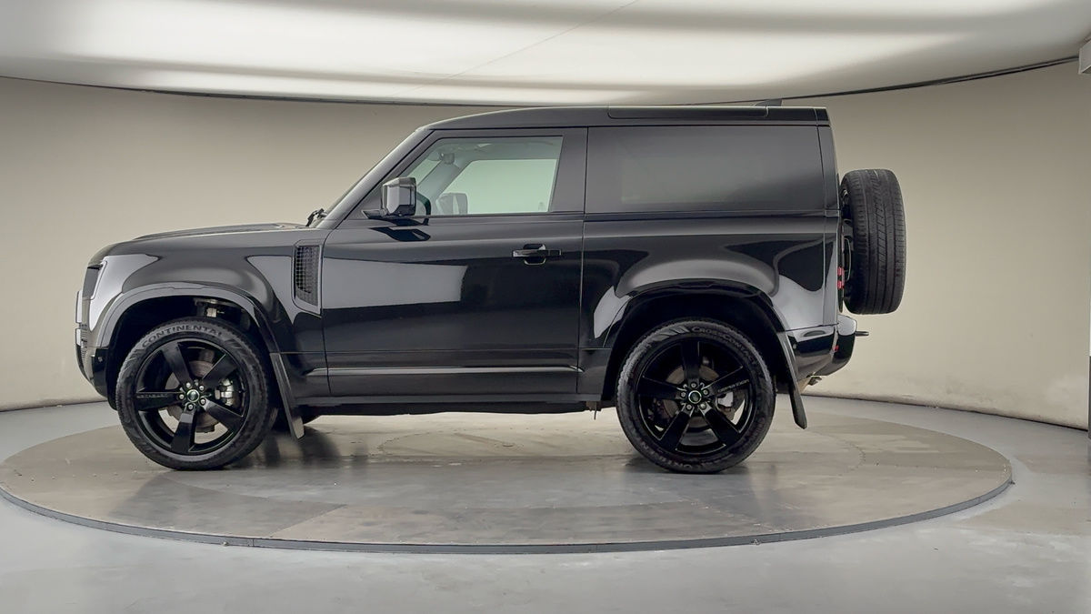 More views of Land Rover Defender 90