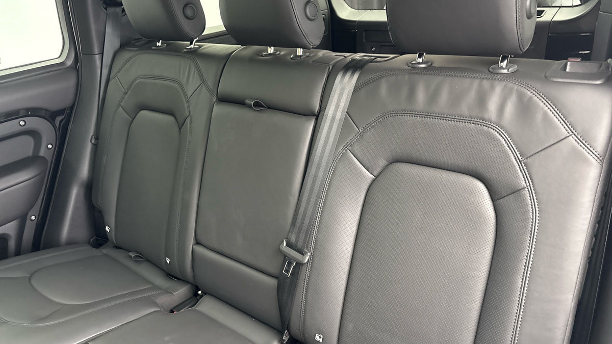 Land Rover Defender 110 Urban Image 8