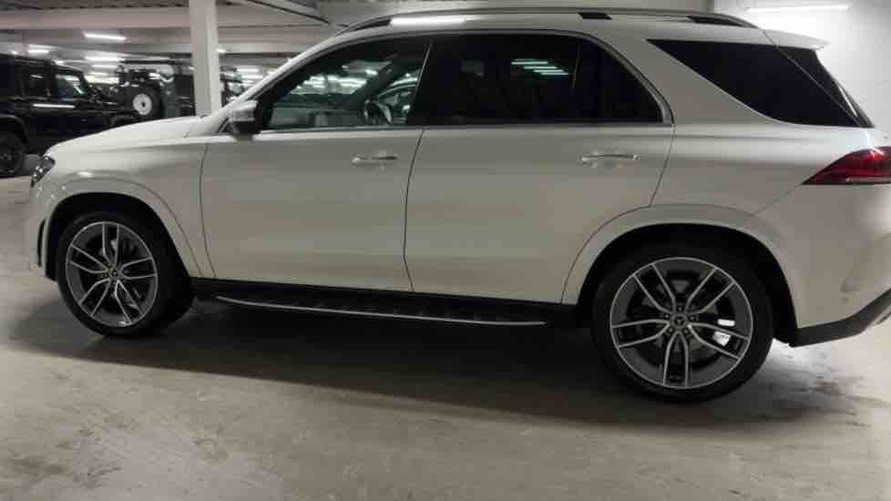 More views of Mercedes-Benz GLE