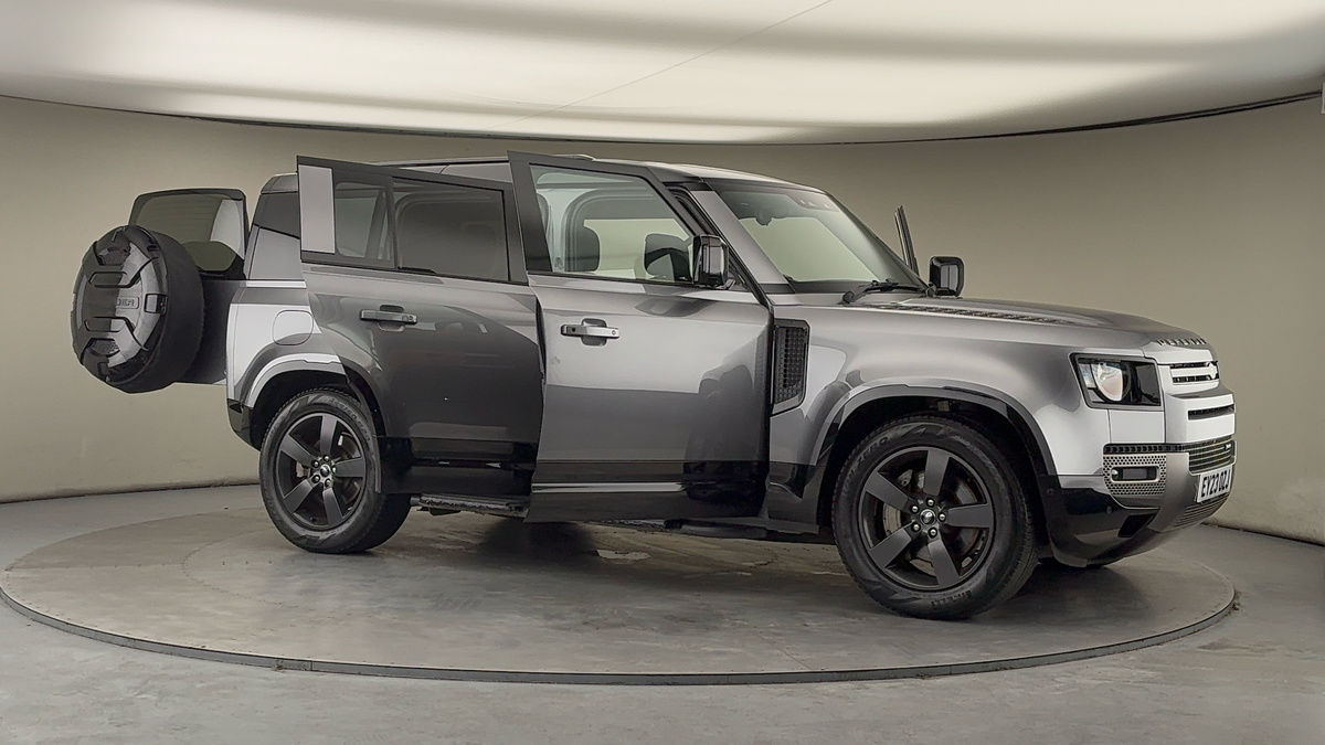 More views of Land Rover Defender 110