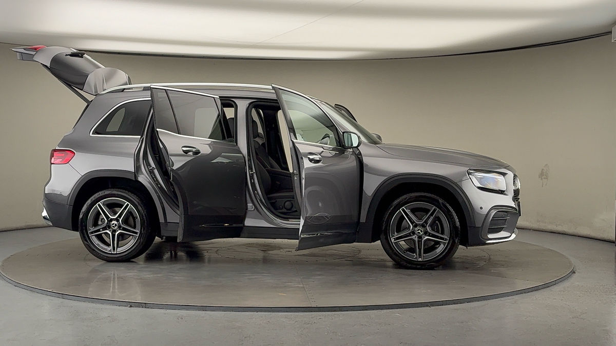 More views of Mercedes-Benz GLB