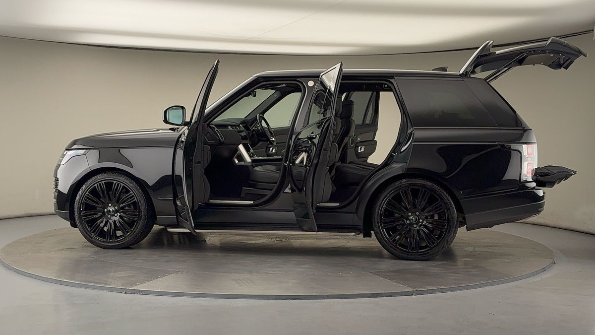 More views of Land Rover Range Rover