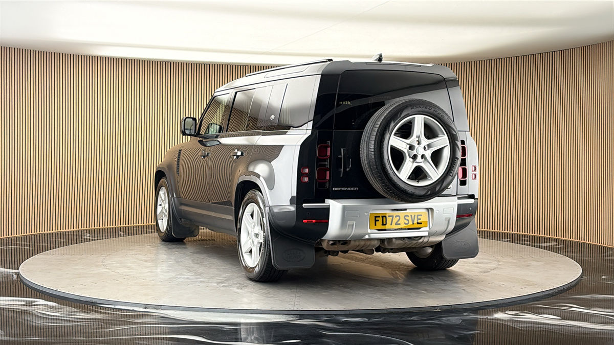 More views of Land Rover Defender 110
