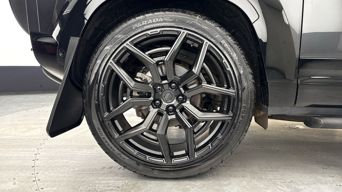 Land Rover Defender 90 Urban Image 10