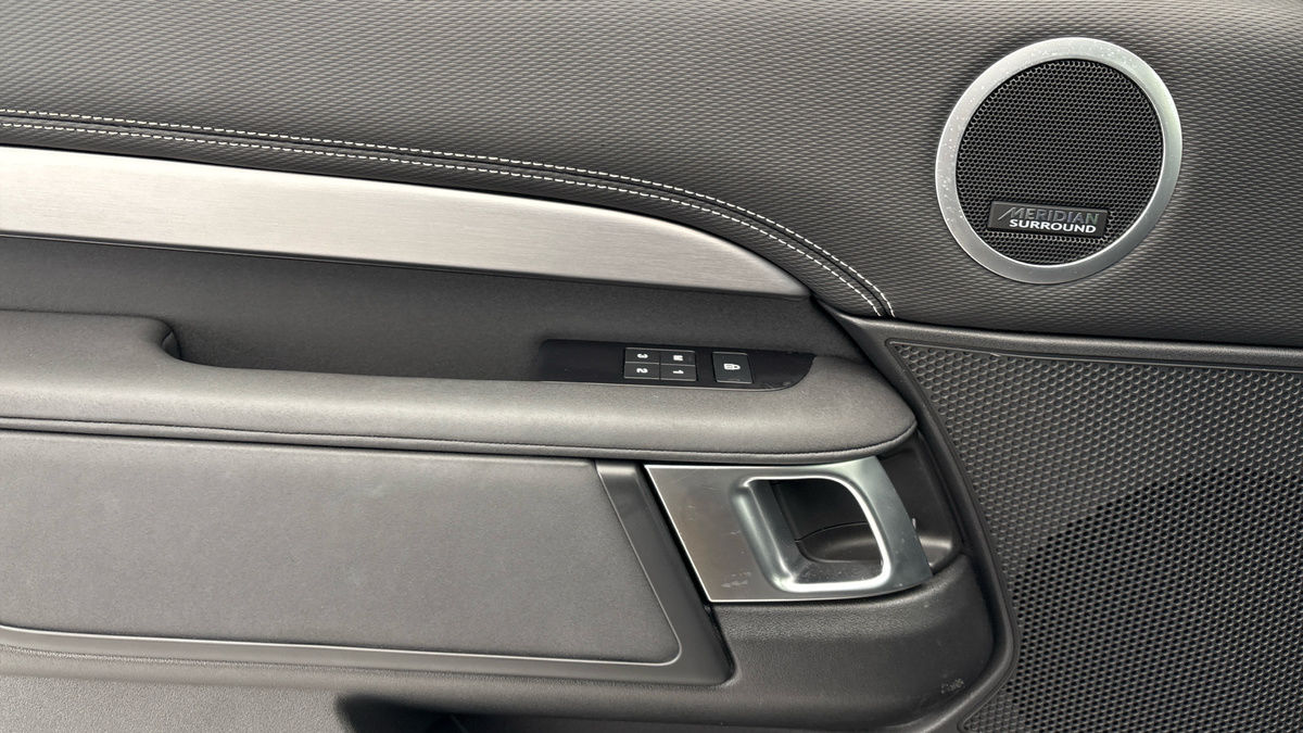 Land Rover Discovery Image 19