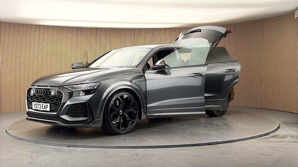 Audi RSQ8 Image 22