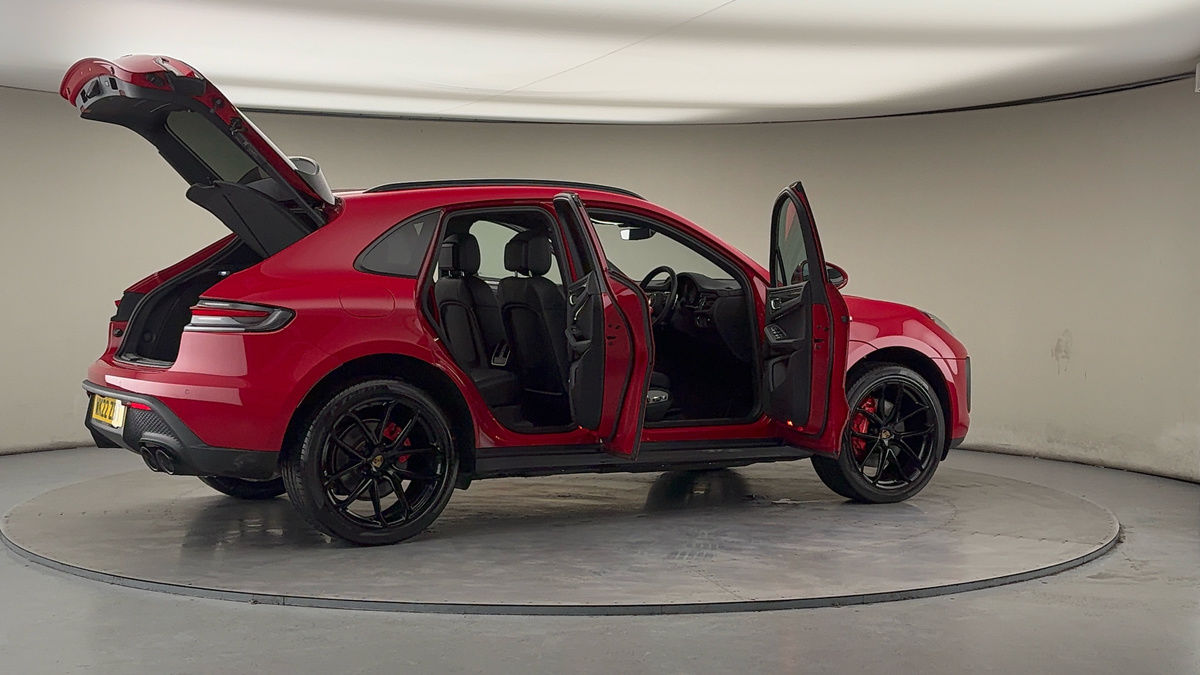 More views of Porsche Macan