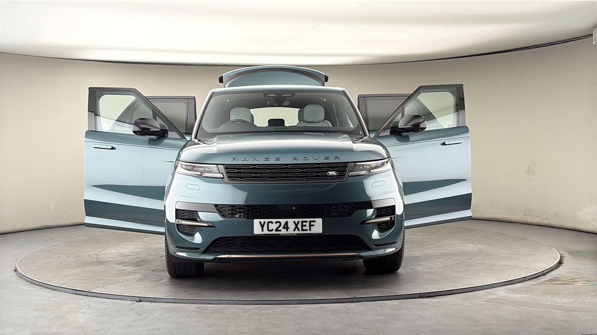 More views of Land Rover Range Rover Sport