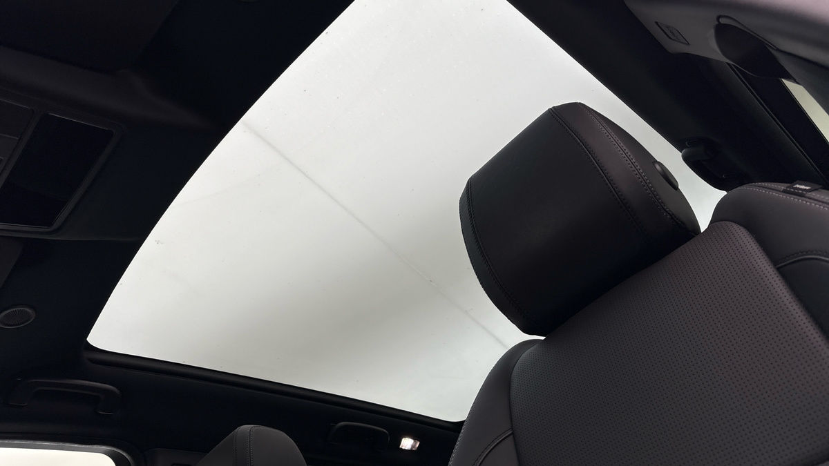 Land Rover Discovery Sport Image 6