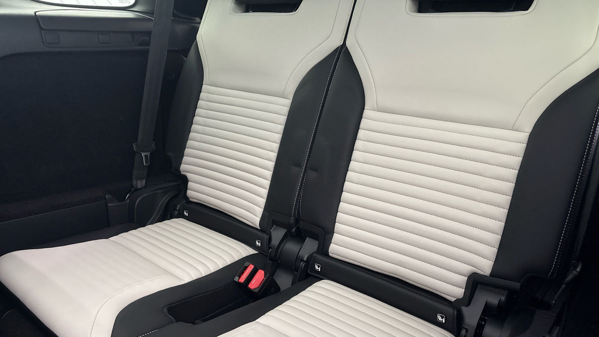 Land Rover Discovery Image 25