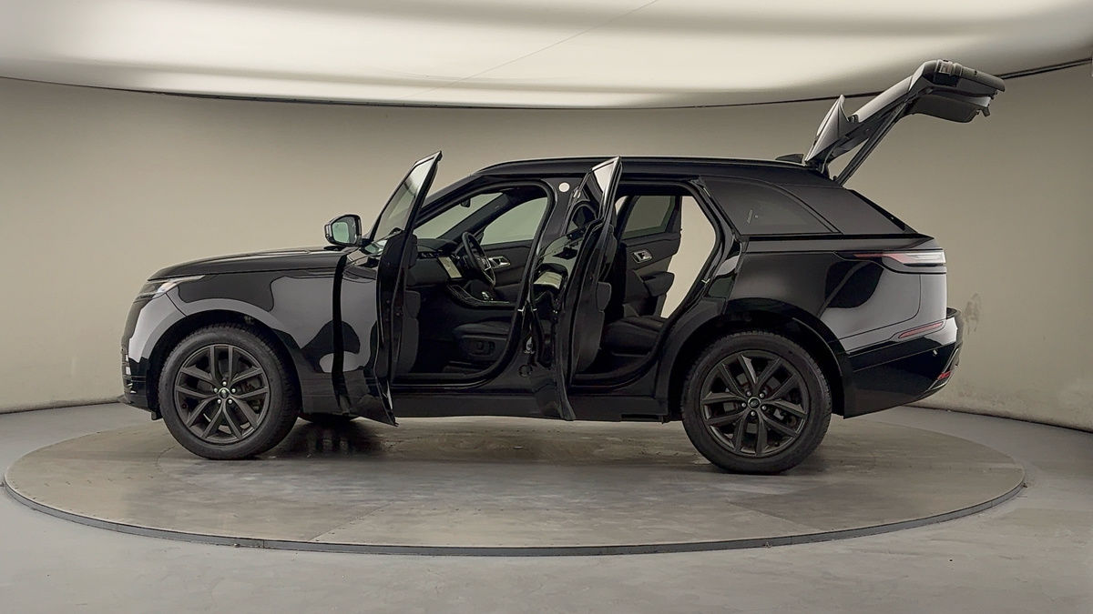 More views of Land Rover Range Rover Velar