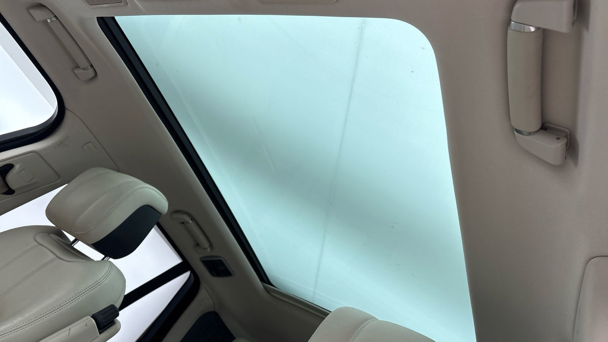 Land Rover Range Rover Image 6