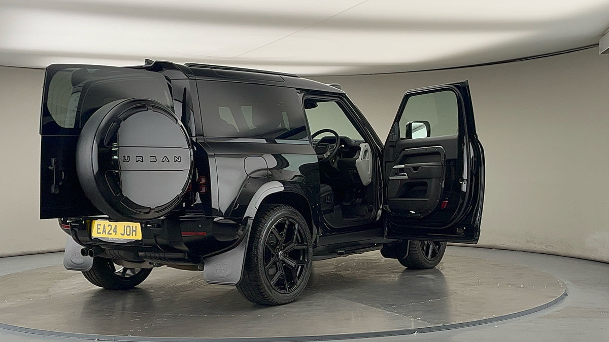 More views of Land Rover Defender 90