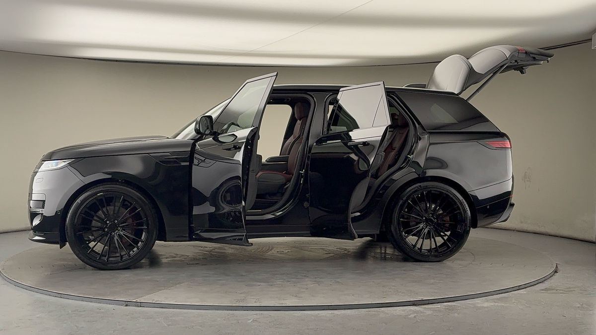 More views of Land Rover Range Rover Sport