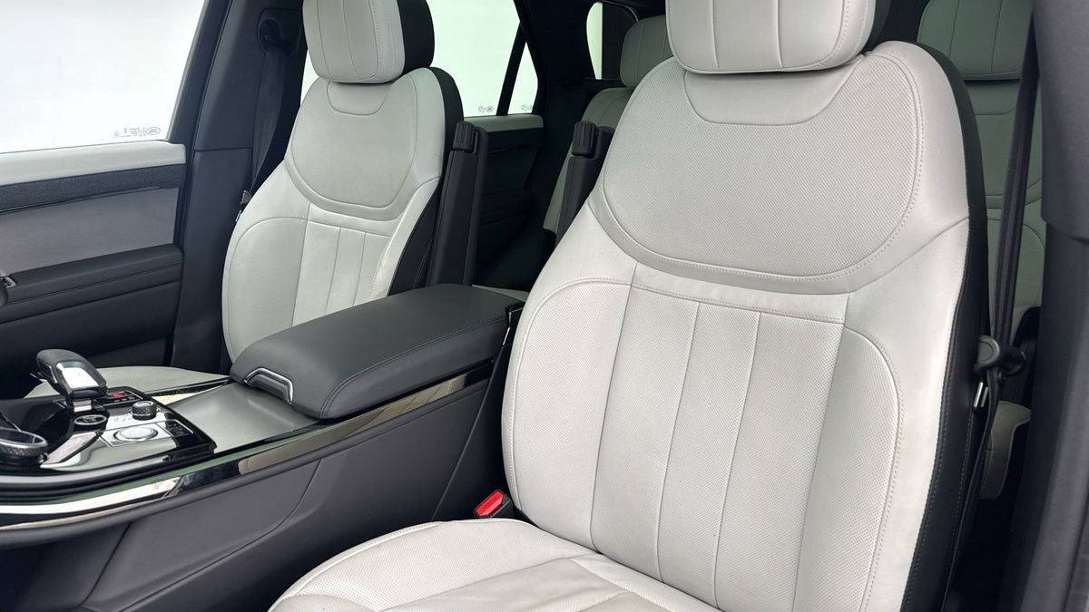 Land Rover Range Rover Sport Image 7