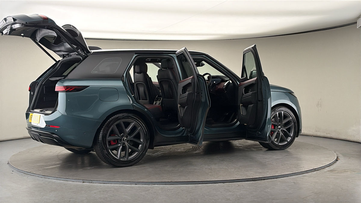 More views of Land Rover Range Rover Sport