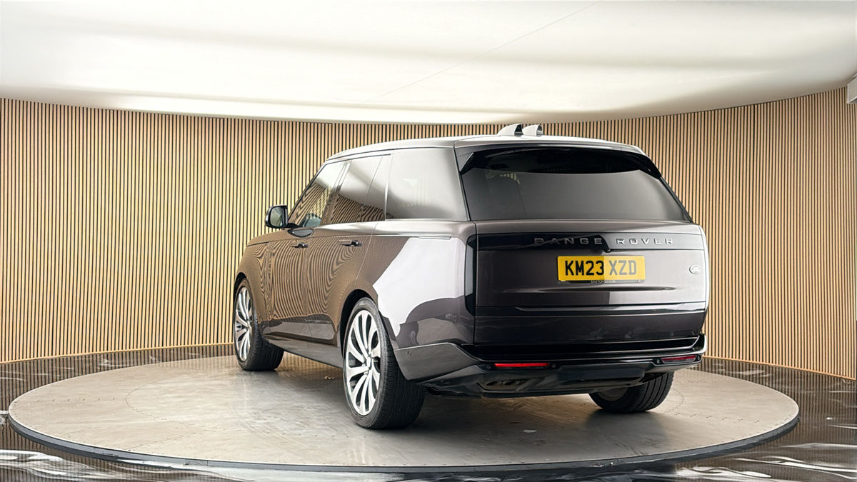 More views of Land Rover Range Rover