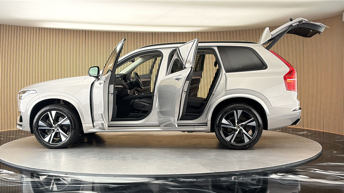 More views of Volvo XC90