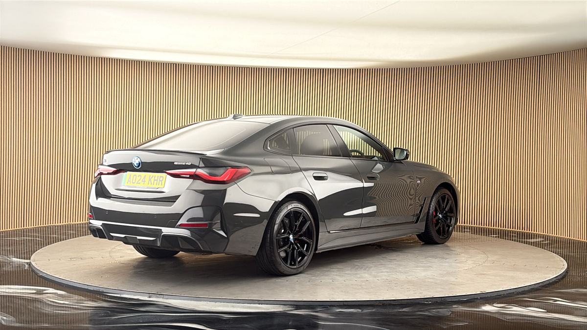 More views of BMW i4